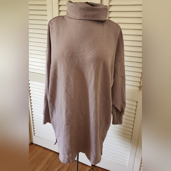 aerie Tops - Aerie Oversized Turtleneck Sweatshirt Tunic in Blush Pink/Purple Size Large